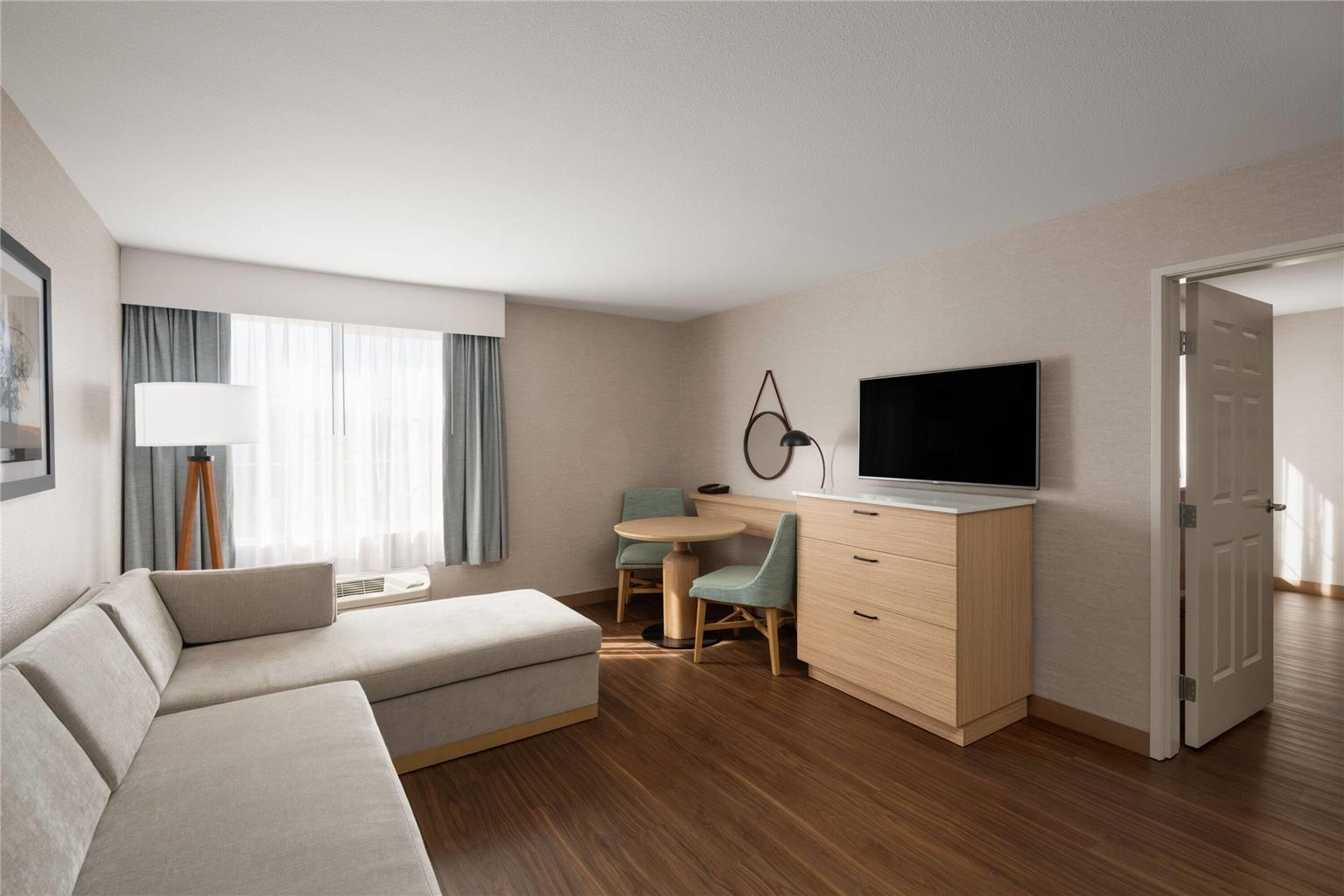 La Quinta Inn & Suites by Wyndham Paso Robles - photo 33