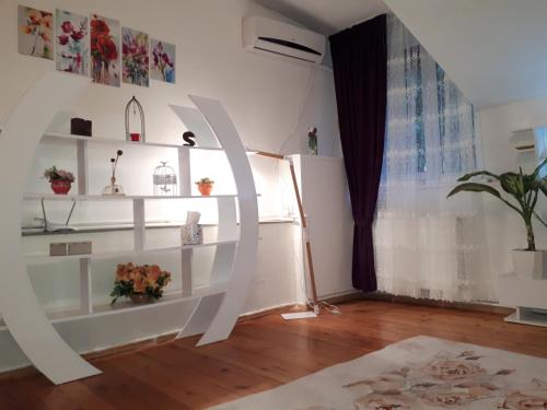 Karin House