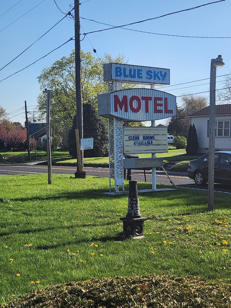 Blue Sky Motel - photo 13