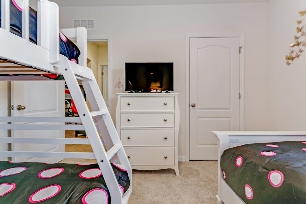 Amazing 7 Bedroom Solterra New Resort Home 7 Villa by Redawning - photo 16