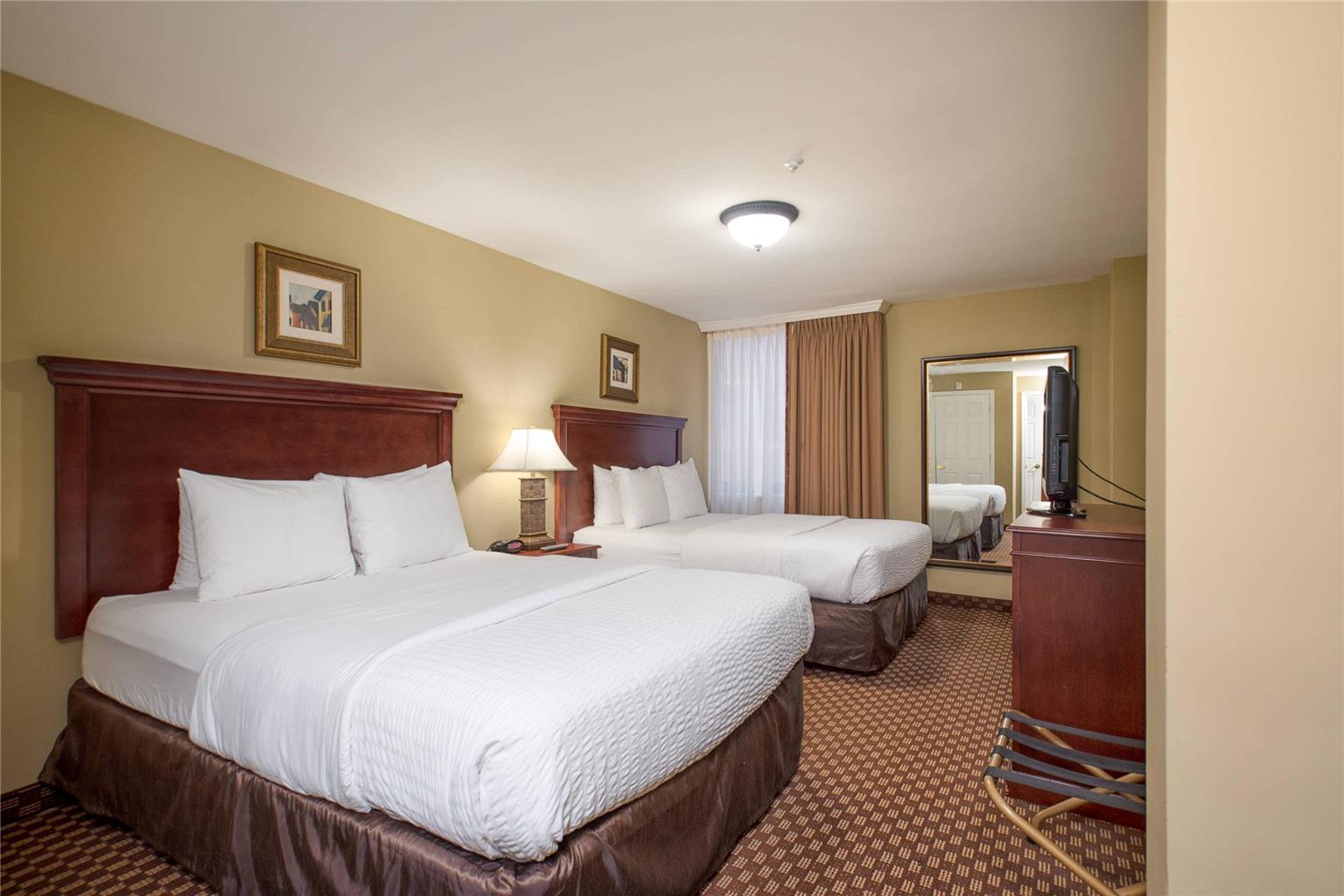Arlington Court Suites a Clarion Collection Hotel - photo 24