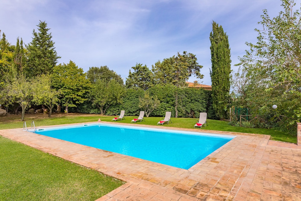 Podere Bagnolo — 4-Star Luxury Hotel in Murlo, Italy