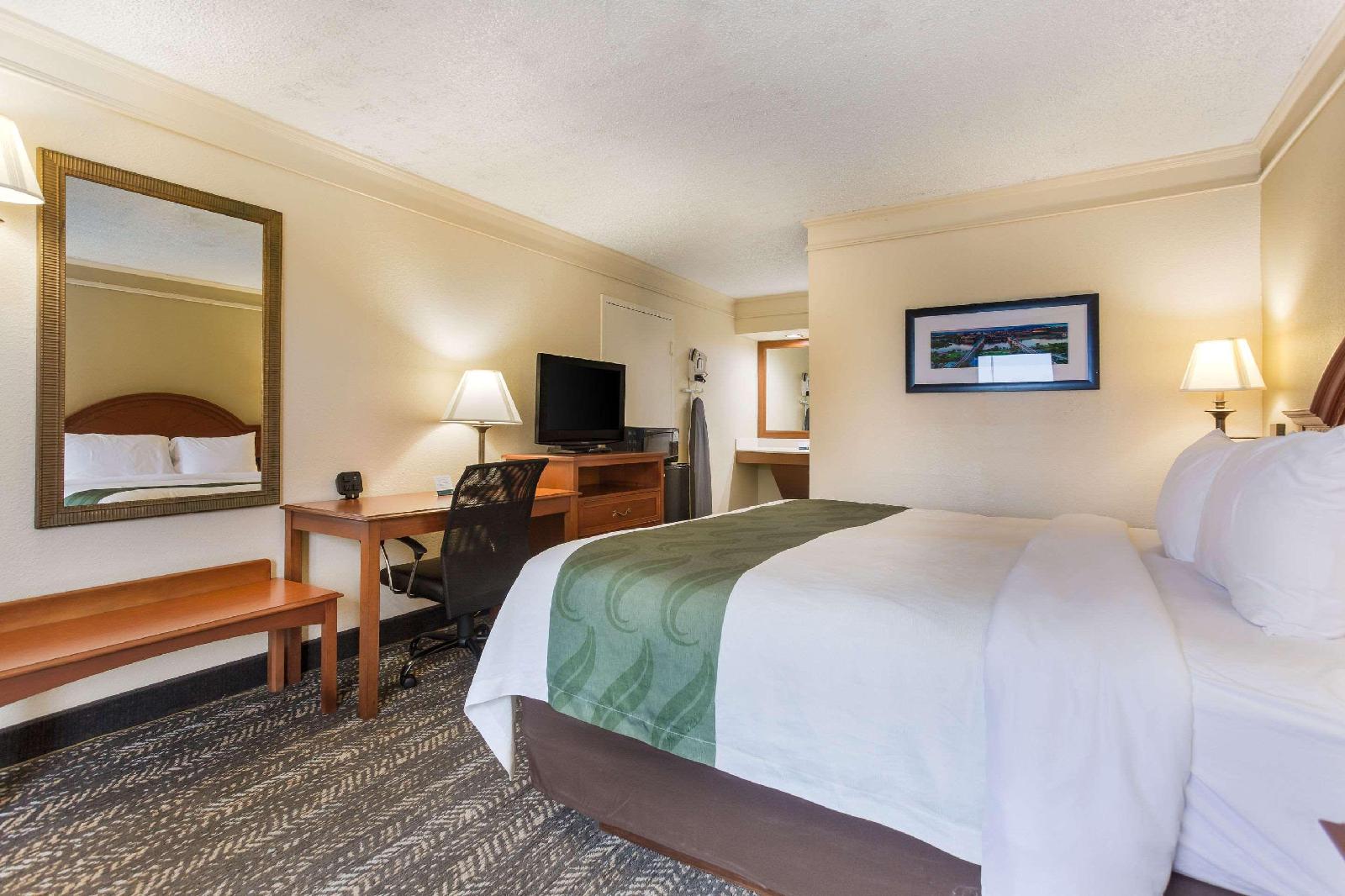 Quality Inn Hamilton Place - photo 9