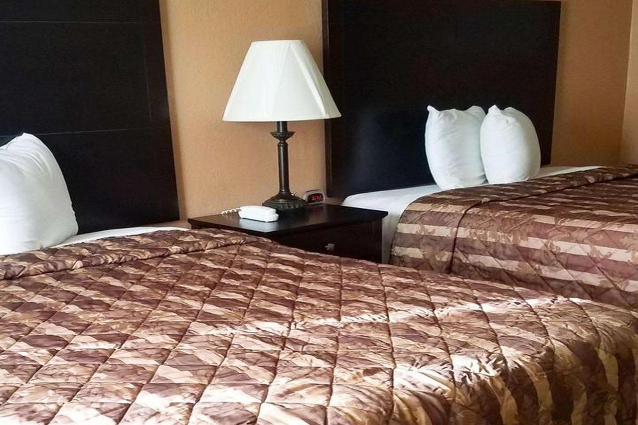 Magnuson Hotel Brownsville - photo 10