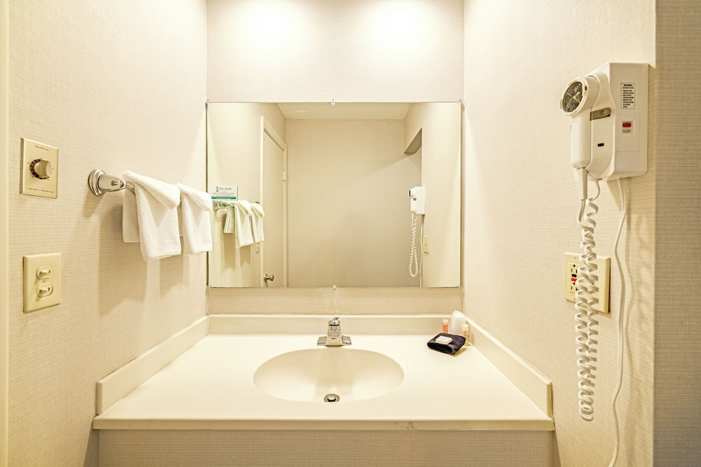 Town and Country Inn & Resort - photo 24