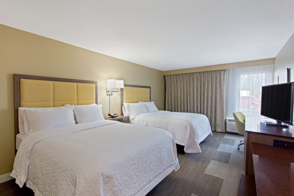 Hampton Inn Sault Ste Marie - photo 13