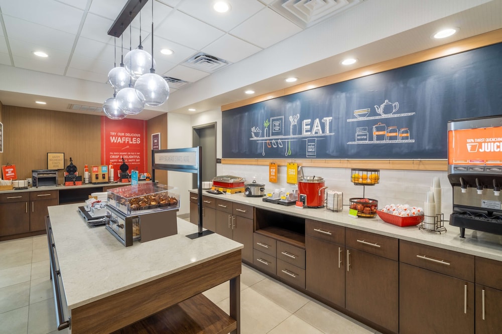 Hampton Inn Hardeeville - photo 26