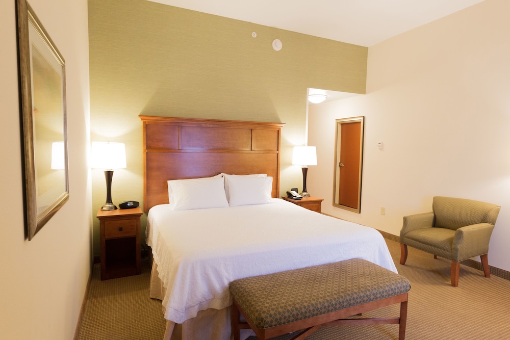 Hampton Inn & Suites Radcliff Fort Knox - photo 9