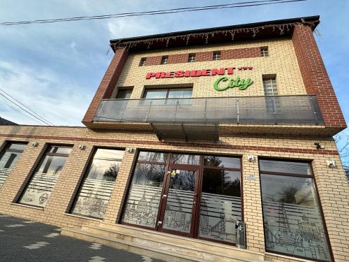 Pensiunea President City — 4-Star Luxury Hotel in Rosiorii De Vede, Romania