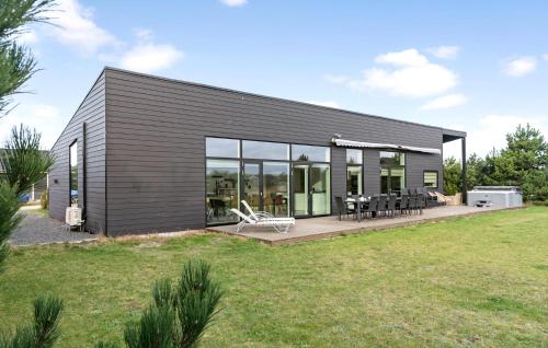 Lovely Home In Væggerløse With Sauna — 5-Star Luxury Hotel in None, Denmark