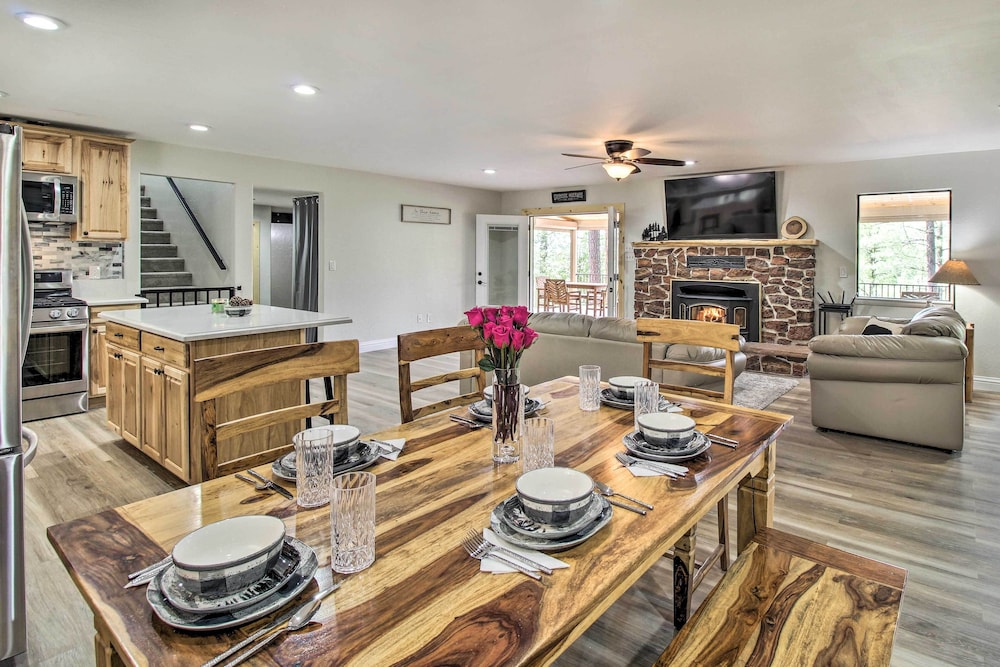 Family Cabin with Game Room 32 Mi to Sunrise Resort — hotel in Pinetop-Lakeside