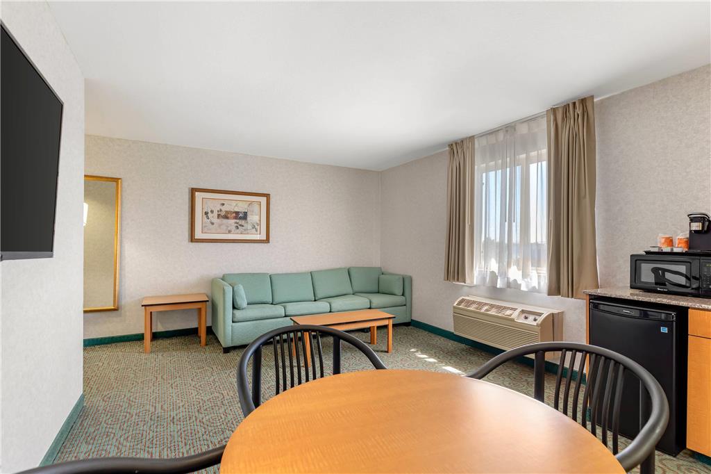 Quality Inn & Suites Denver Airport Gateway Park - photo 25