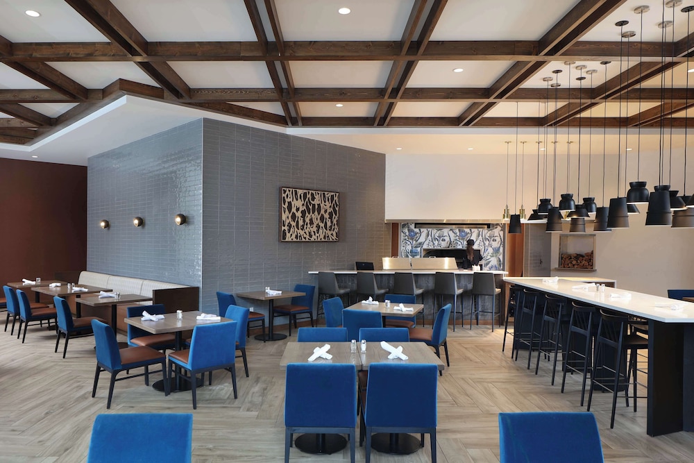 DoubleTree by Hilton Battle Creek - photo 25