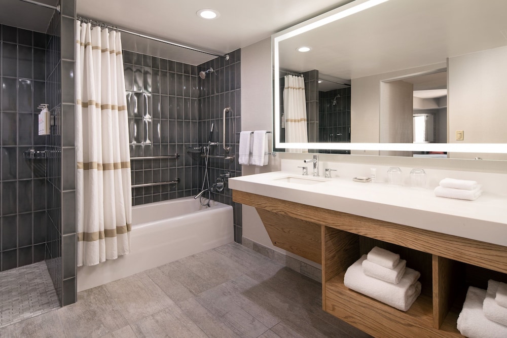 Oakland Marriott City Center - photo 32