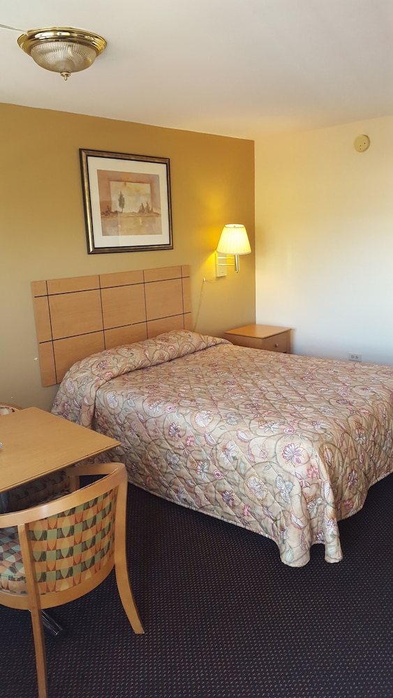 New Relax Inn - photo 2