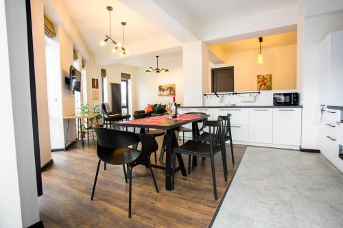 Wehost Apartment On site Pool & Gym Not Included