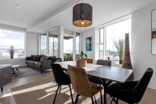 Spacious 3BR Apartment with 2 bathrooms by Heimaleiga