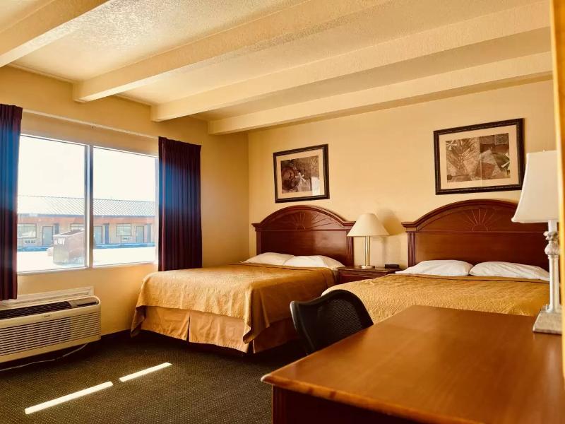 Econo Lodge Del Rio - photo 24