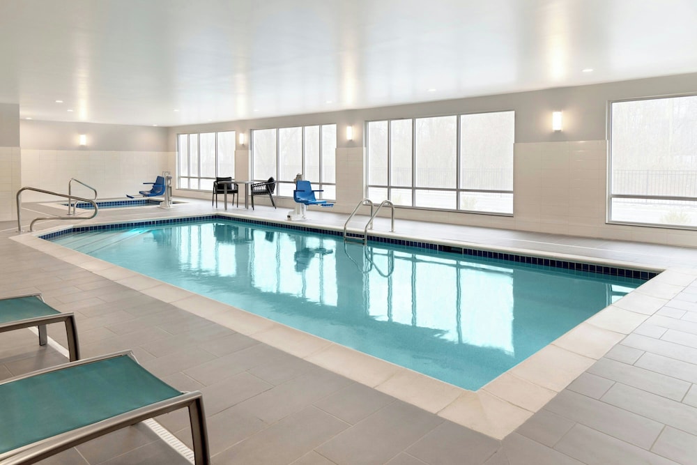 TownePlace Suites by Marriott Holland - photo 19