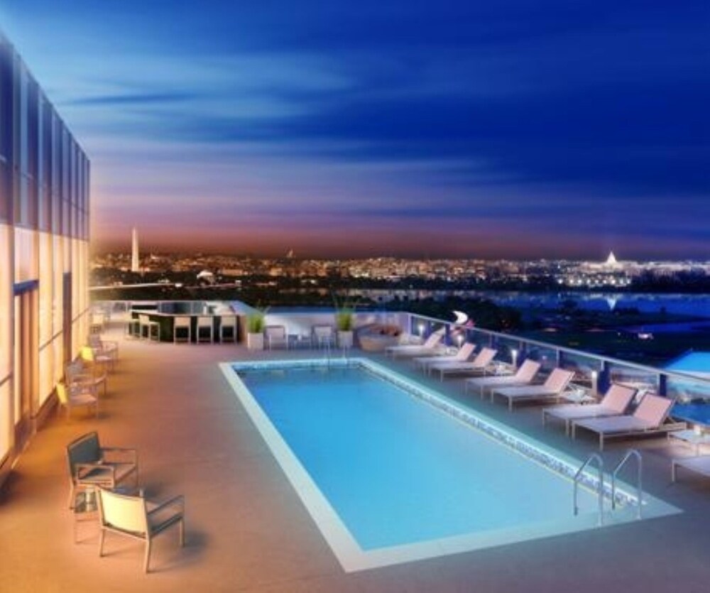 Bluebird Suites near National Airport — 4-Star Luxury Hotel in Arlington, United States