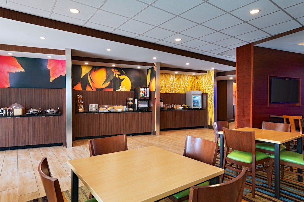 Fairfield Inn & Suites by Marriott Houston Richmond - photo 22