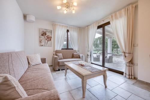 Villa Barastula confort e relax — 4-Star Luxury Hotel in Orosei, Italy
