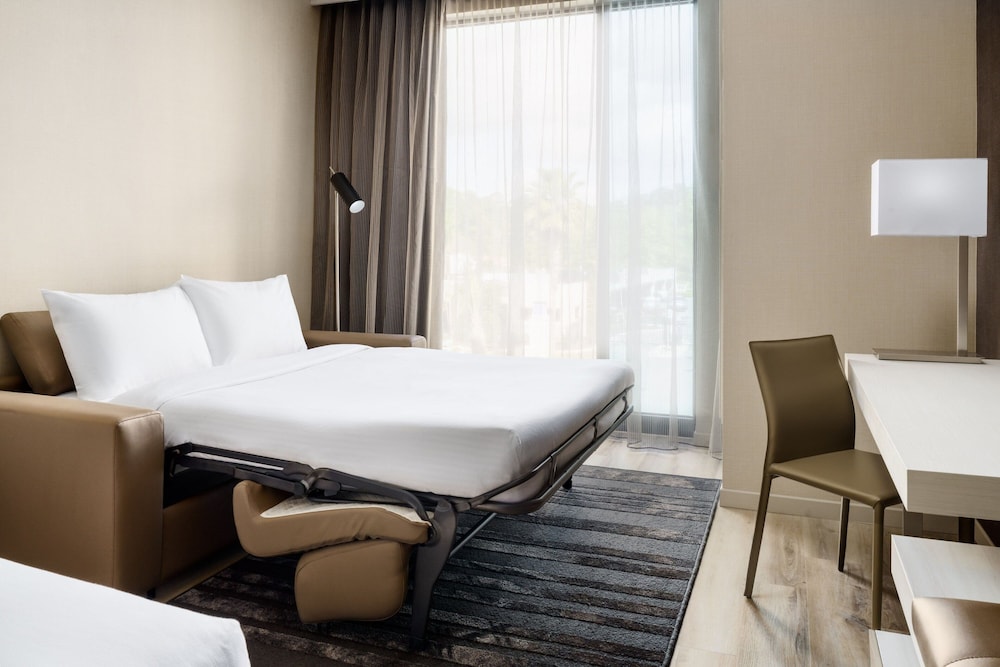 AC Hotel by Marriott Jacksonville St Johns Town Center - photo 25