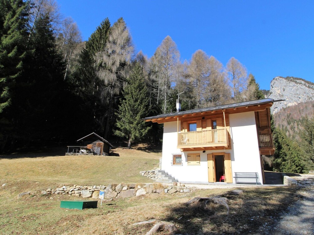 Belvilla by OYO Pleasant Holiday Home With Garden — 4-Star Luxury Hotel in Lozzo Di Cadore, Italy