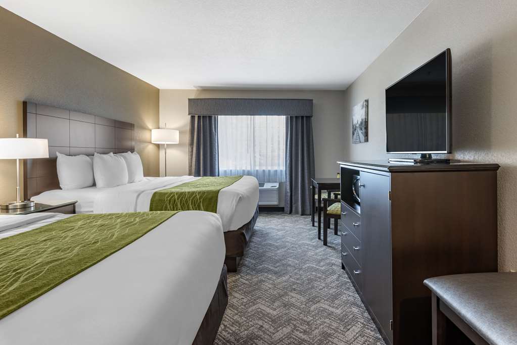 Comfort Inn & Suites Tualatin Lake Oswego South - photo 12