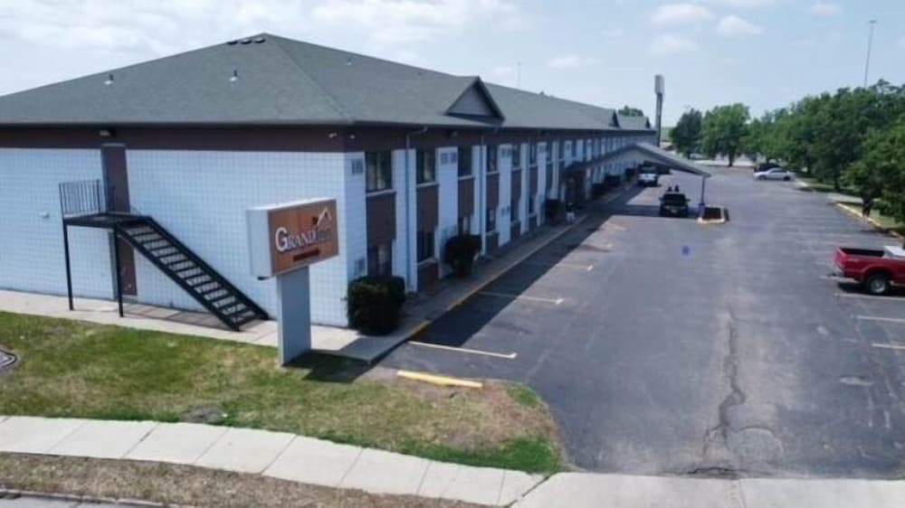 Grand Inn Fargo - featured photo