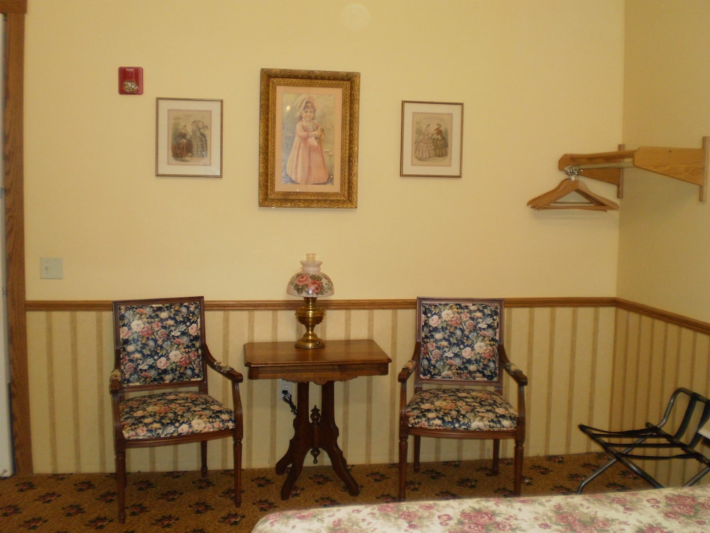 Hotel Millersburg - photo 48