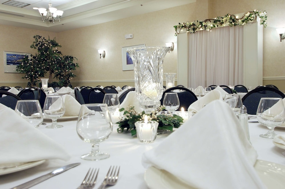 Hilton Garden Inn Grand Forks UND - photo 34