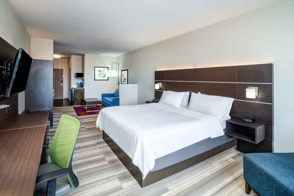 Holiday Inn Express and Suites Winona North by IHG - photo 25
