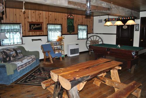 Aspen Inn - photo 18