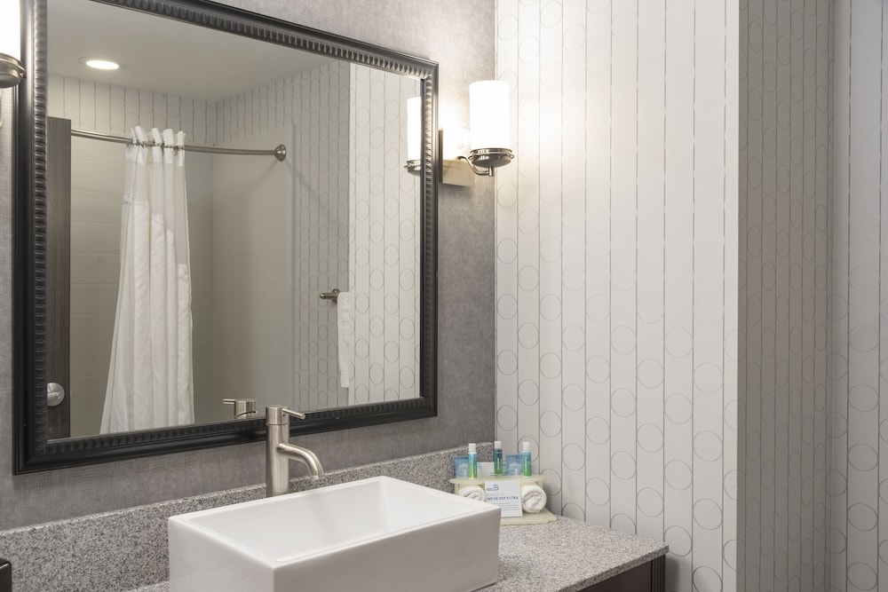 Holiday Inn Express Hotels & Suites Columbus Polaris Parkway by IHG - photo 26