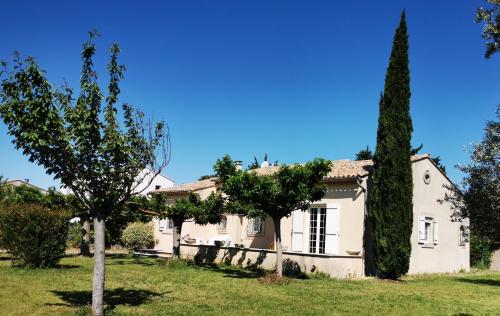 Aux Portes du Luberon — hotel in Cheval-Blanc