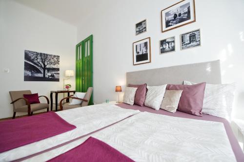 Green Door Family Apartment — 4-Star Luxury Hotel in Budapest, Hungary