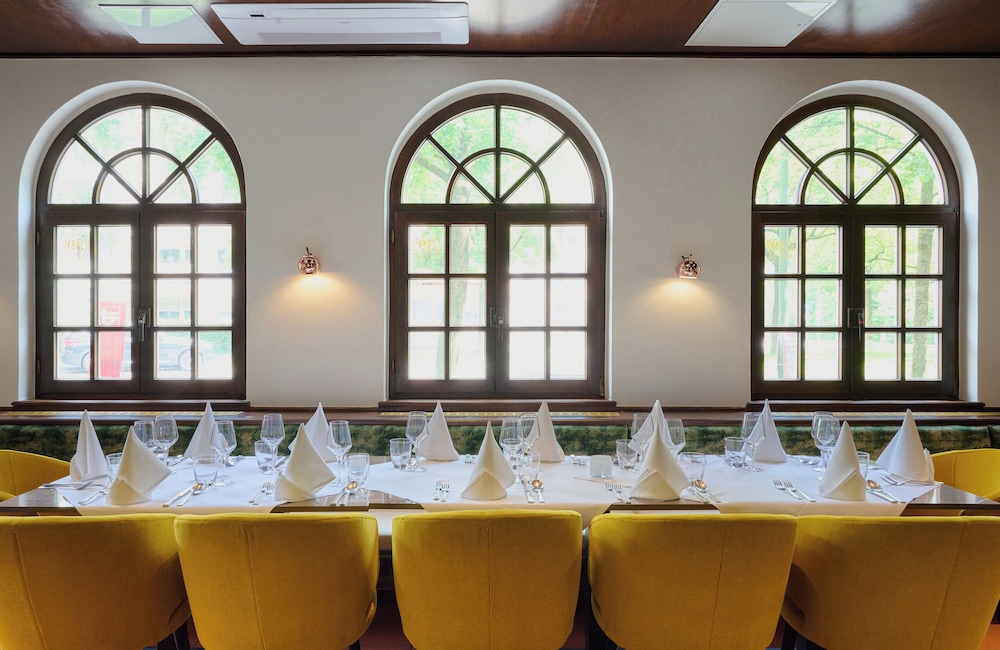 מזון ומשקאות