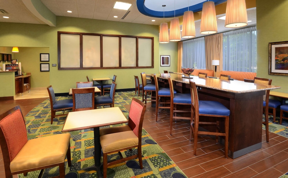 Hampton Inn Roxboro - photo 5