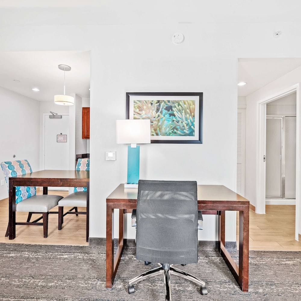 Homewood Suites by Hilton Ft. Lauderdale Airport Cruise Port - photo 11