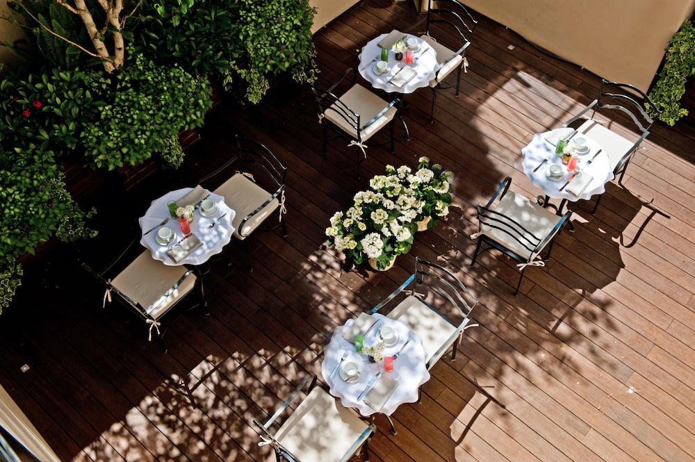 The Fifteen Keys Hotel — 4-Star Luxury Hotel in Rome, Italy