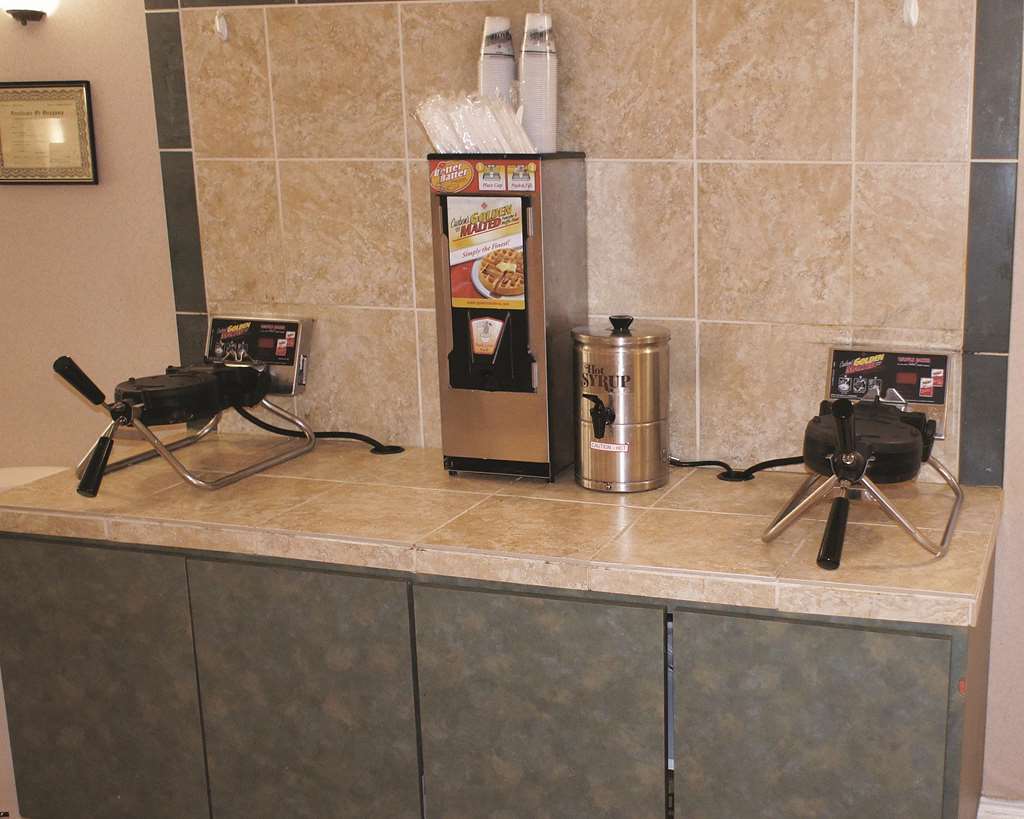 La Quinta Inn Lexington Horse Park - photo 58