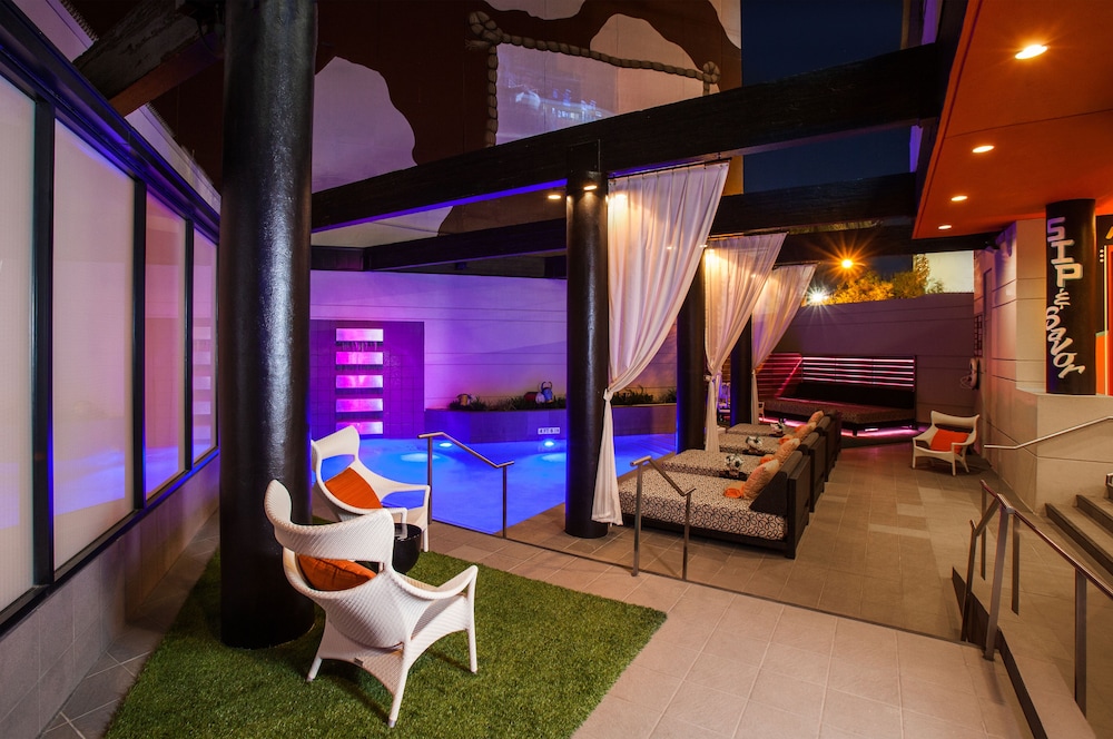 Hotel Derek - photo 24