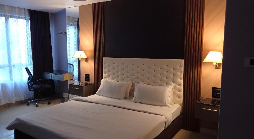 The Grand Hotel — Aizawl — photo 2
