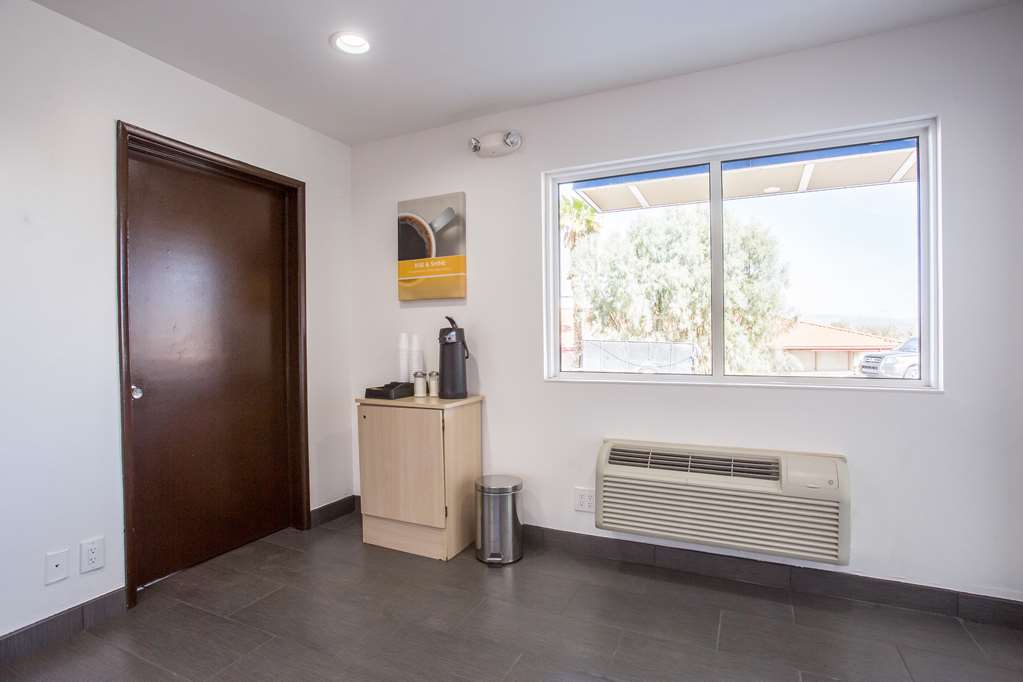 Motel 6 Needles CA - photo 28