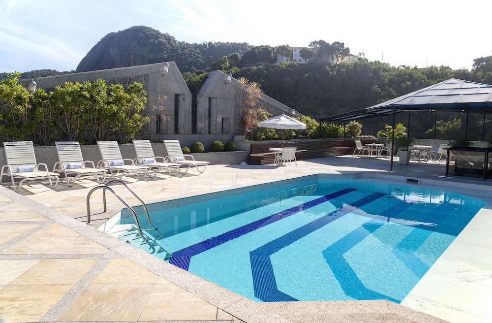 Merlin Copacabana Hotel