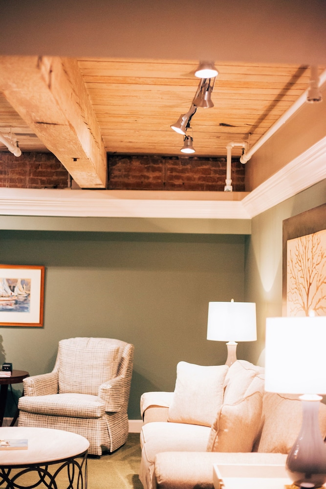 The Remington Suite Hotel and Spa - photo 16