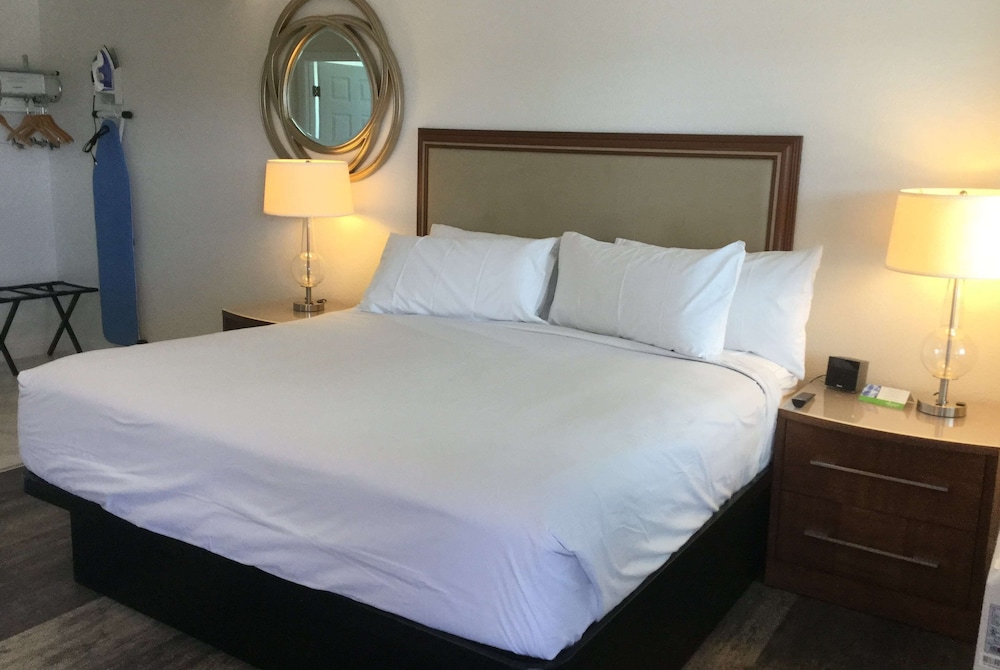 Travelodge by Wyndham Crescent City - photo 15
