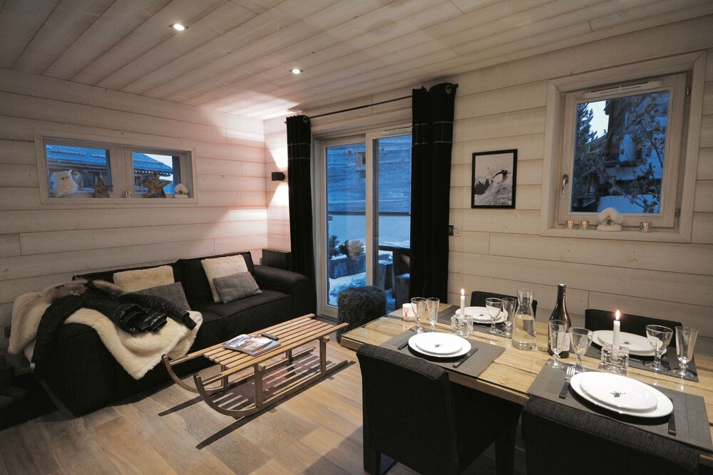 Les Chalets Secrets - carbon neutral hotel in Font-Romeu-Odeillo-Via