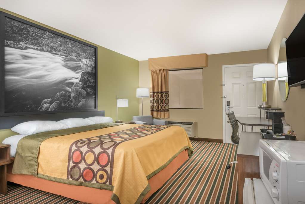 Super 8 by Wyndham Bryant Little Rock Area - photo 12